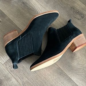 Dolce Vita ankle boots